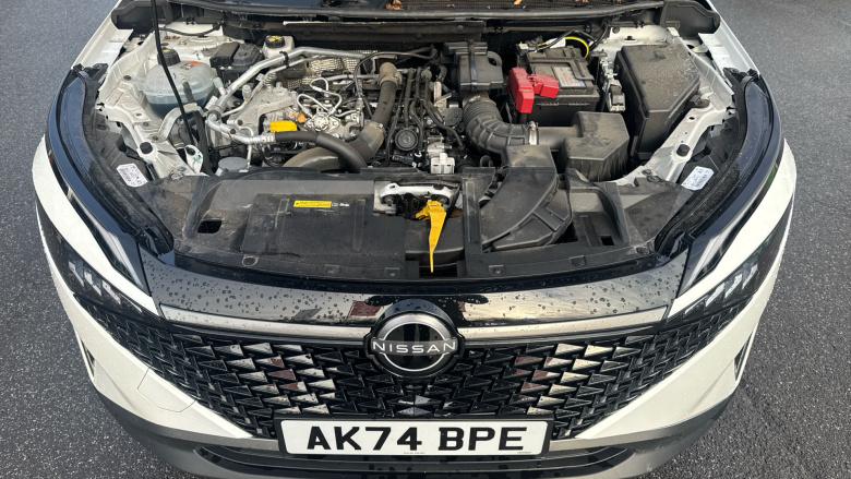 Nissan Qashqai 1.3 DiG-T MH Acenta Premium 5dr Petrol Hatchback